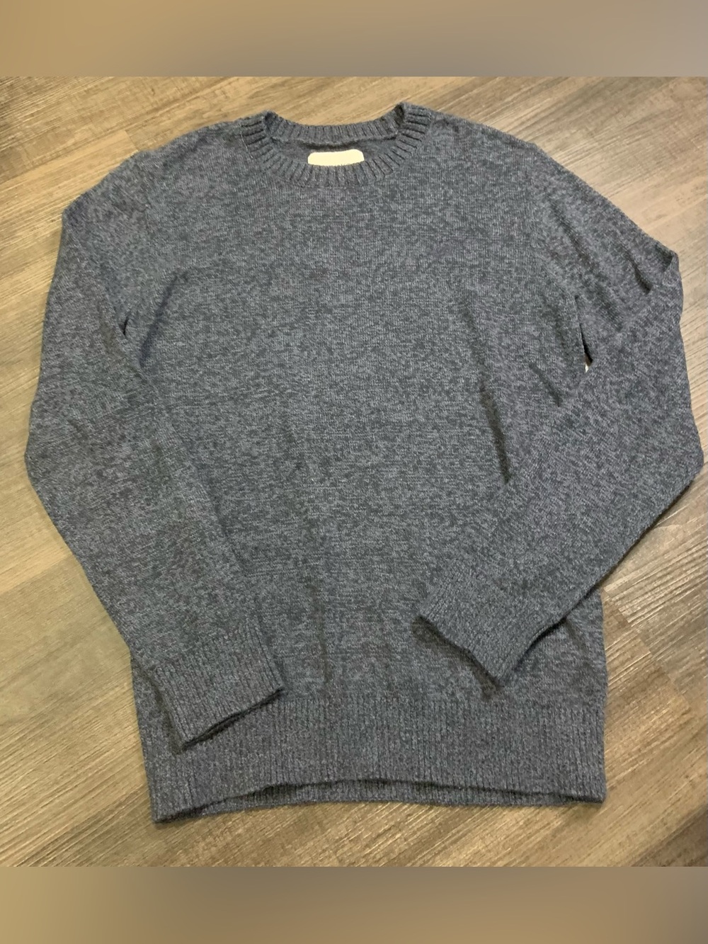 Hollister Men's Crewneck Sweater in Heather Slate Gray